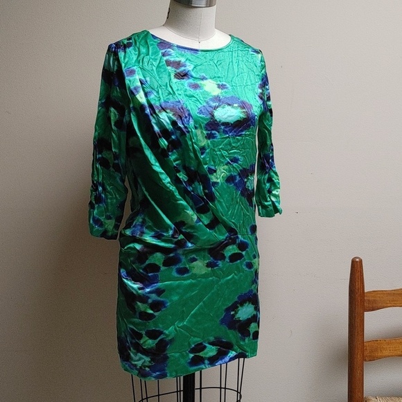 Will and Fame Dresses & Skirts - Will and Fame Sampled out Silk Dress Sz S